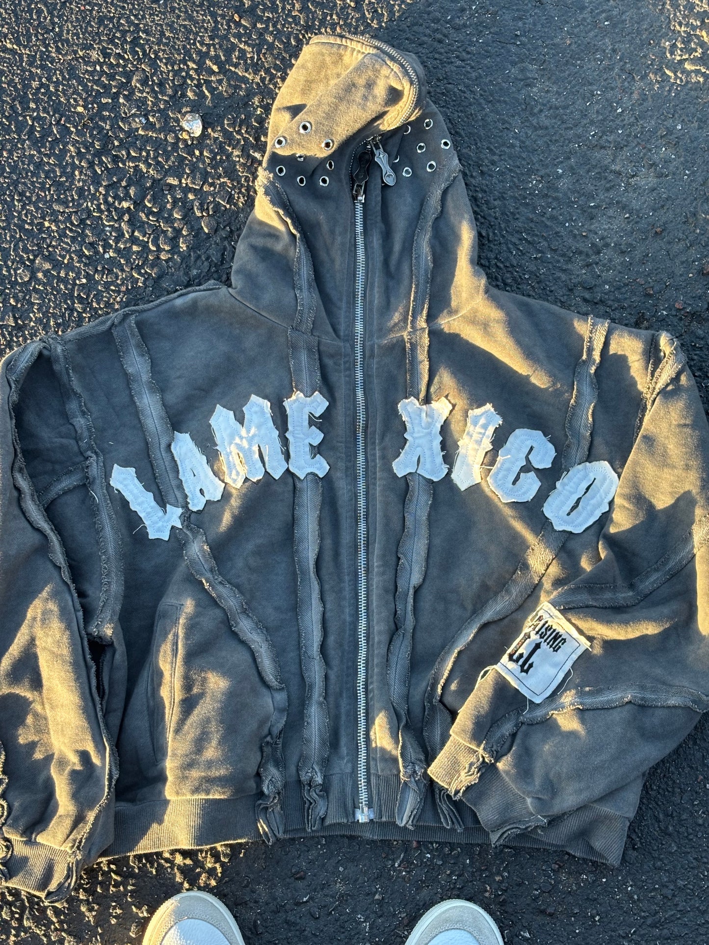 In disguised Crop Zip-Up